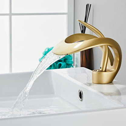 French Style Brass Hot and Cold Faucet